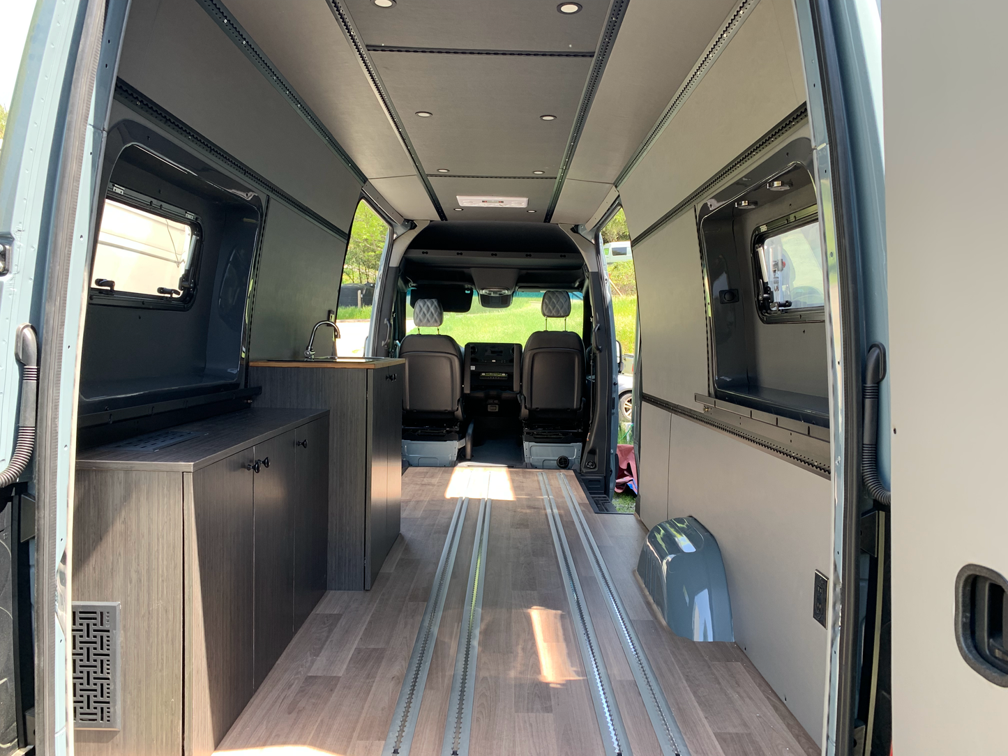 SafeTrack Composite Floor System for MB Sprinter