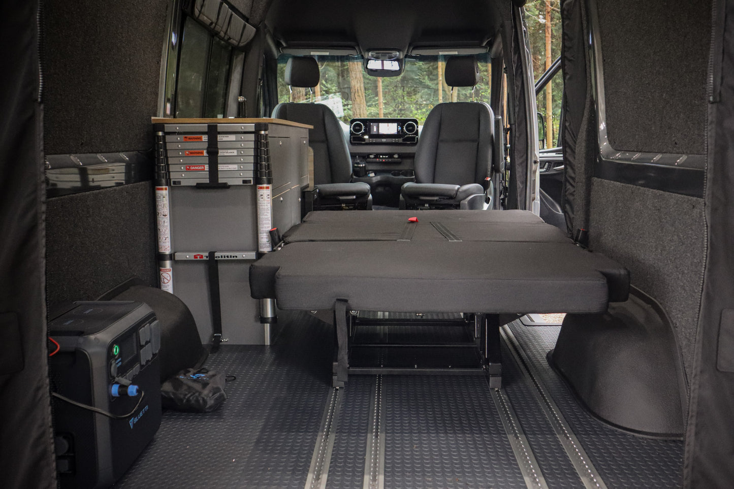 SafeTrack Composite Floor System for MB Sprinter